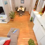 Old Town Sea View Premium Apartment Lipotica Parking Included شقة