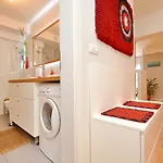 Old Town Sea View Premium Apartment Lipotica Parking Included شقة