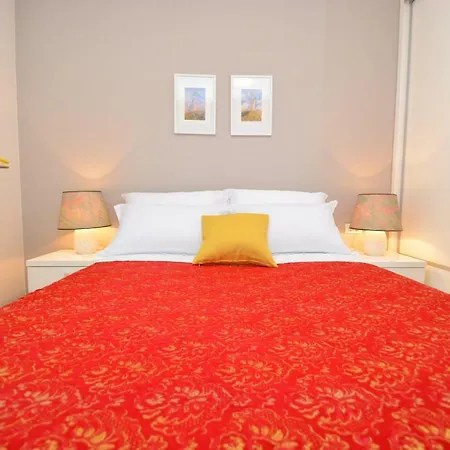 Old Town Sea View Premium Apartment Lipotica Parking Included شقة *
