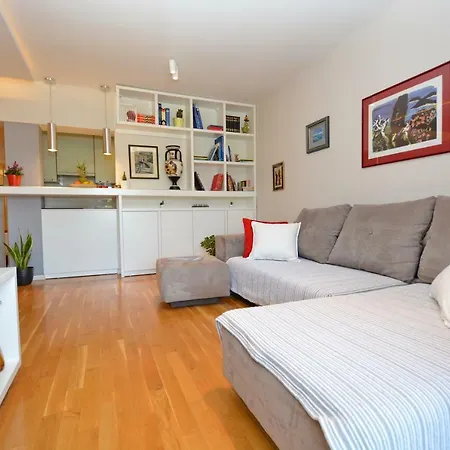 Old Town Sea View Premium Apartment Lipotica Parking Included زادار
