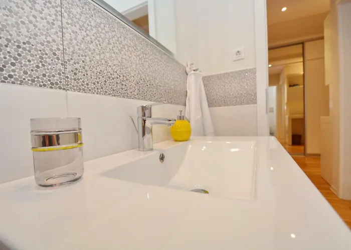 Spacious Premium Lipotica With Oldtown View - Have A Memorable *