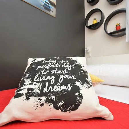 Spacious Premium Lipotica With Oldtown View - Have A Memorable アパート ザダル