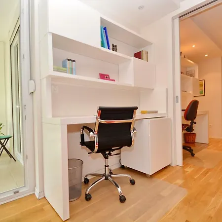 Spacious Premium Lipotica With Oldtown View - Have A Memorable *