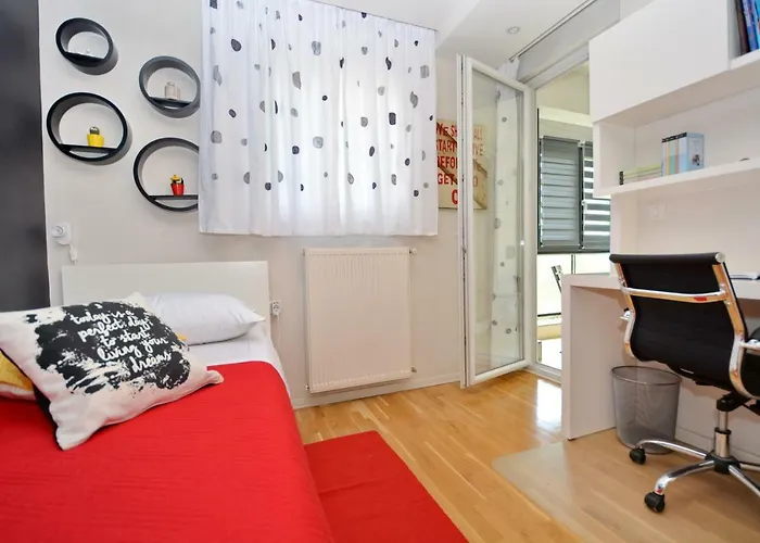 Apartman Spacious Premium Lipotica With Oldtown View - Have A Memorable *