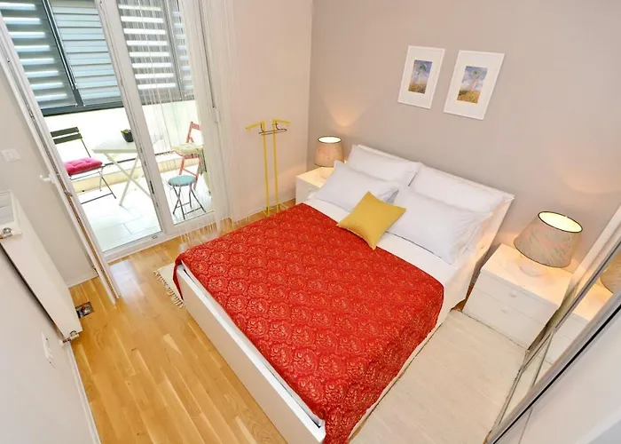 Apartman Spacious Premium Lipotica With Oldtown View - Have A Memorable *